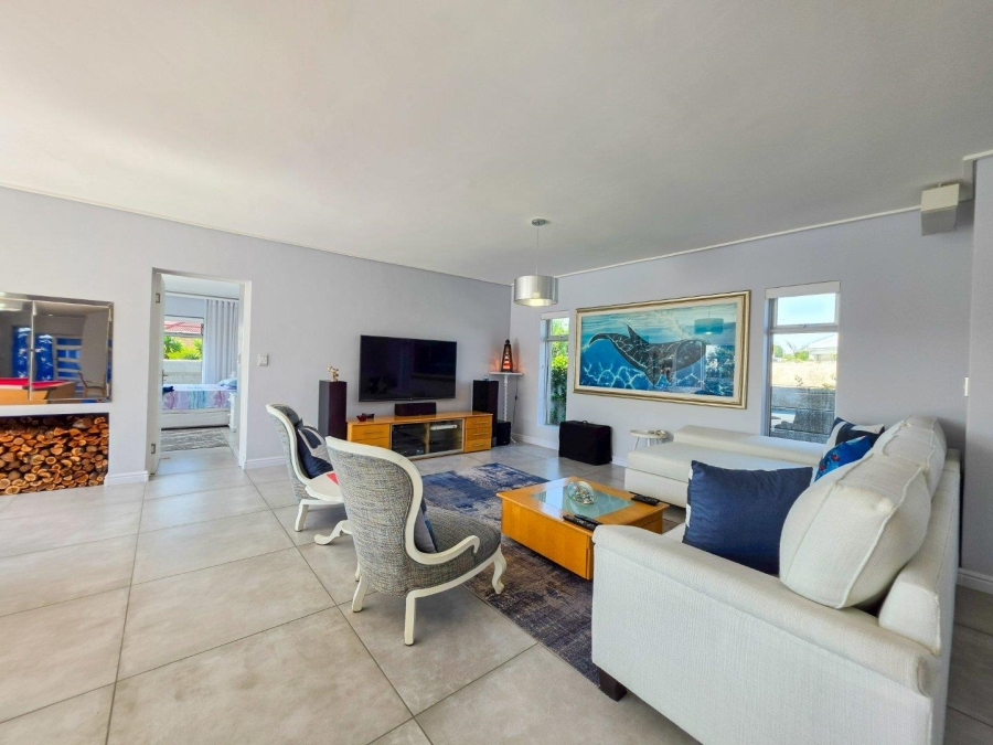 3 Bedroom Property for Sale in Stilbaai Wes Western Cape